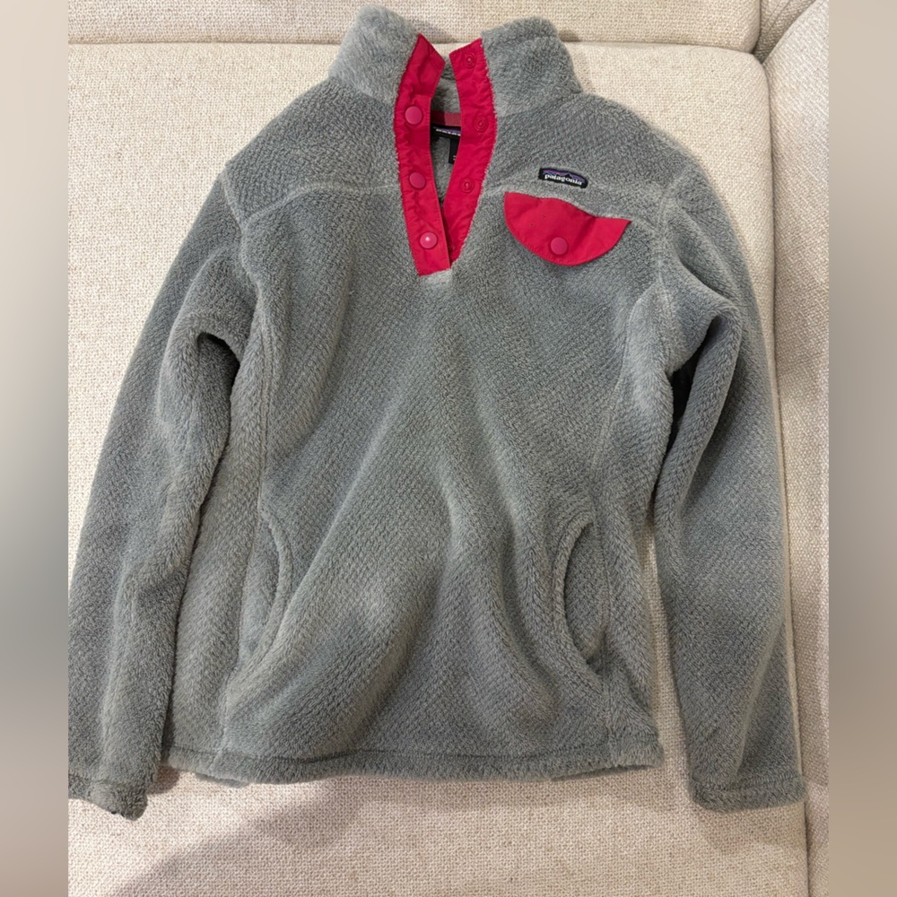 Grey and pink Patagonia quarter button up